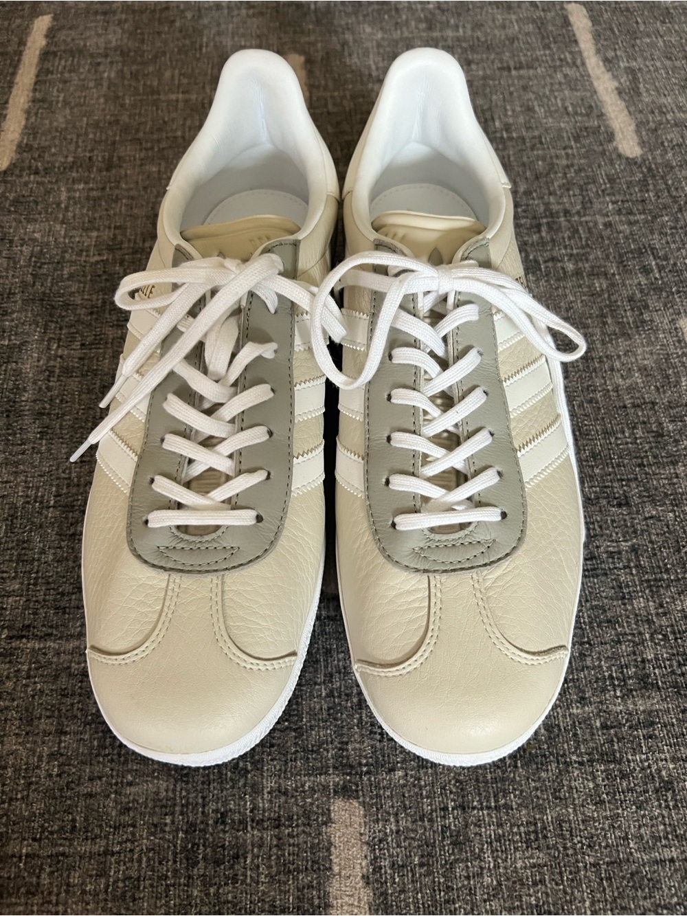 Adidas Gazelle Women’s Sneakers Size 10.5 | Off White/Sesame | Like New